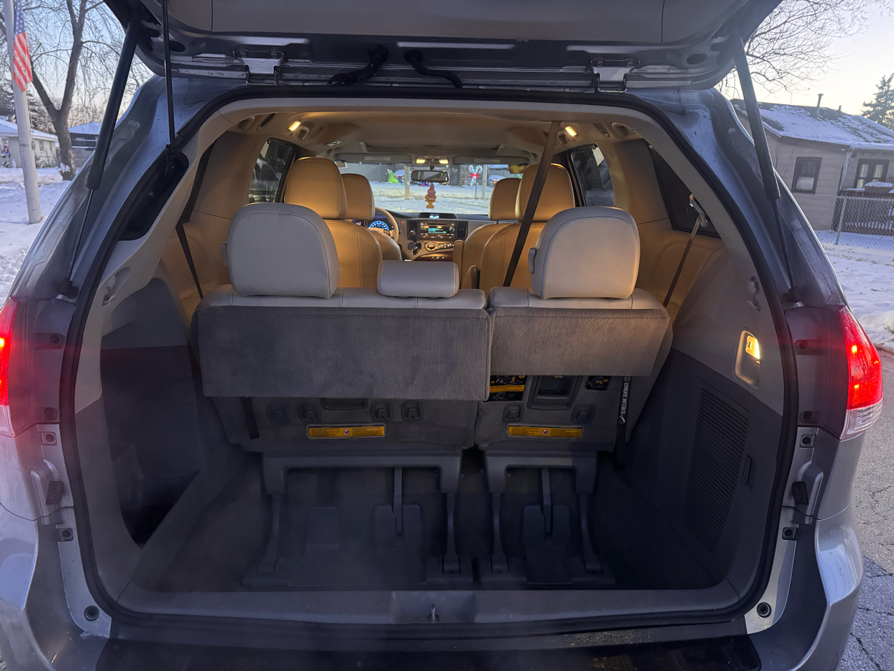 Toyota Sienna 5dr 7-Pass Van V6 Ltd AWD (Natl) 2014