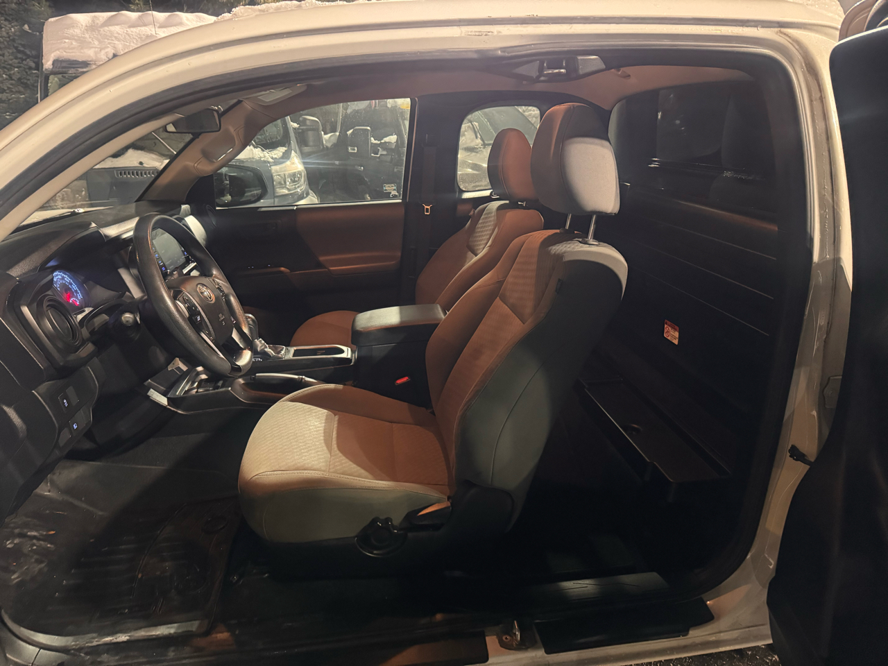 Toyota Tacoma 2WD SR5 Access Cab 6' Bed I4 AT (Natl) 2021