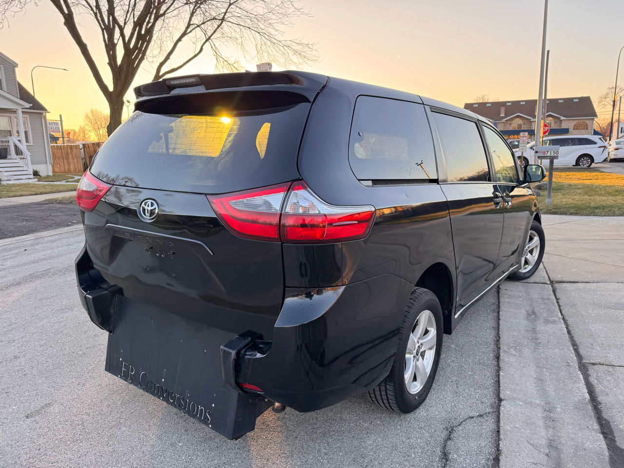 Toyota Sienna L FWD 7-Passenger (Natl) 2020