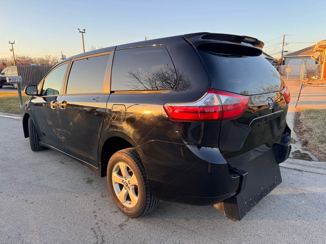 Toyota Sienna L FWD 7-Passenger (Natl) 2020