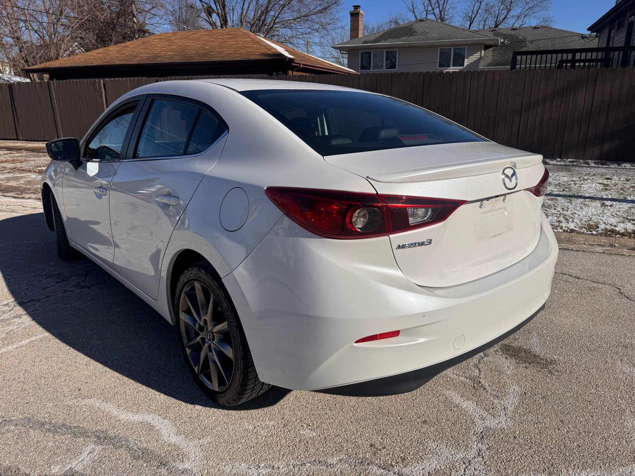 Mazda Mazda3 4-Door Touring Auto 2018