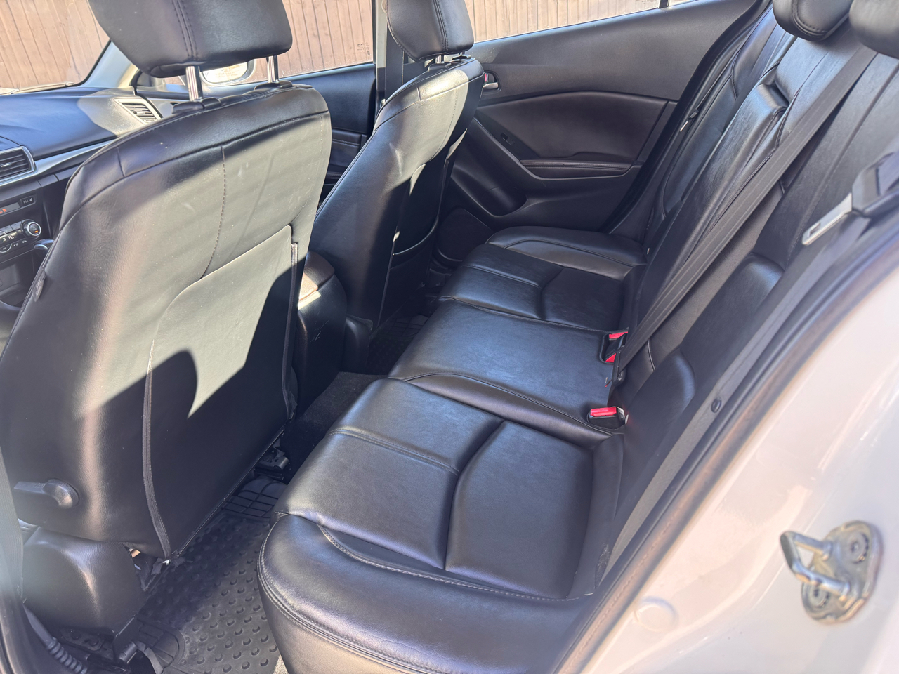 Mazda Mazda3 4-Door Touring Auto 2018