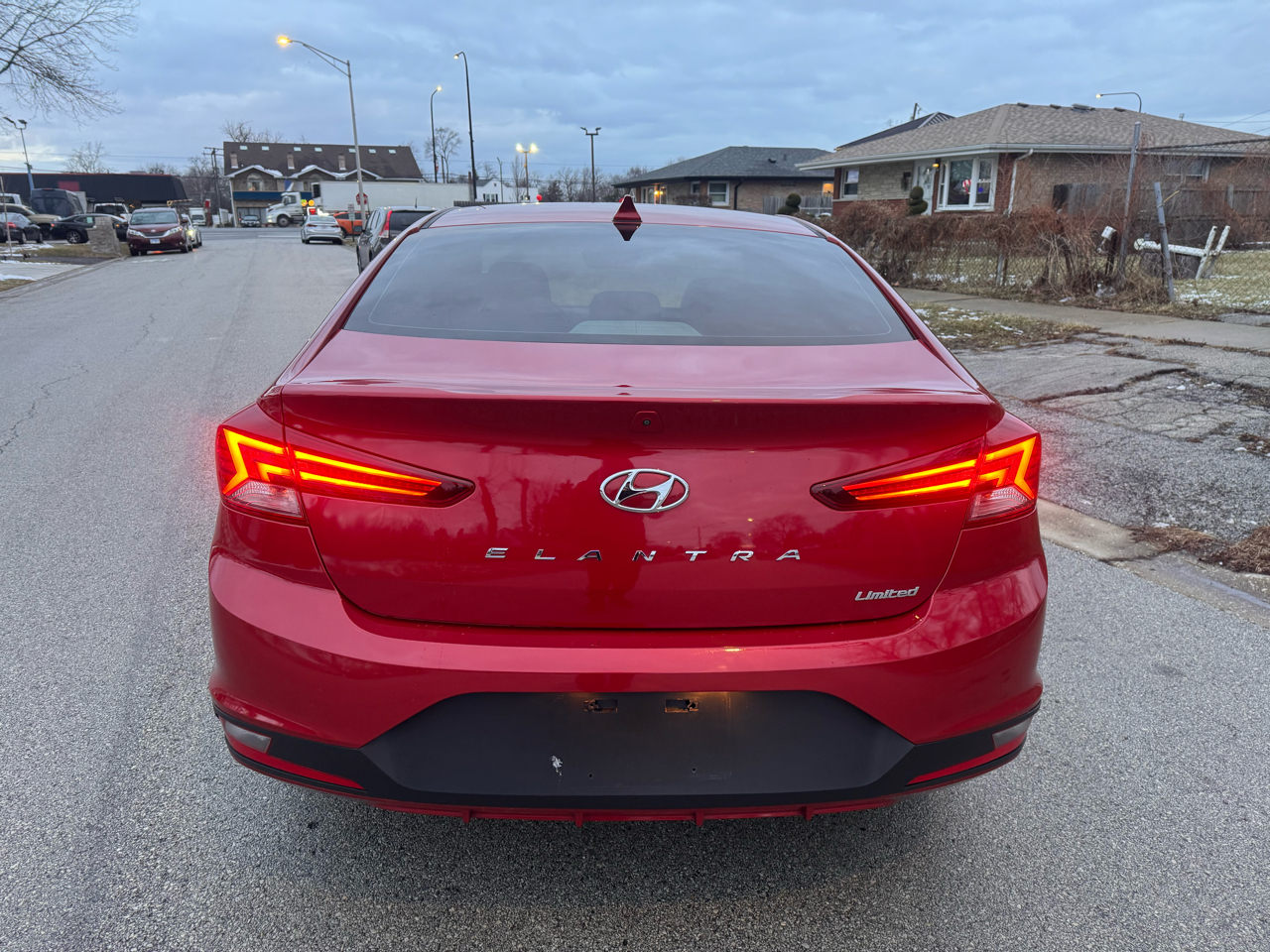 Hyundai Elantra Limited Auto 2019