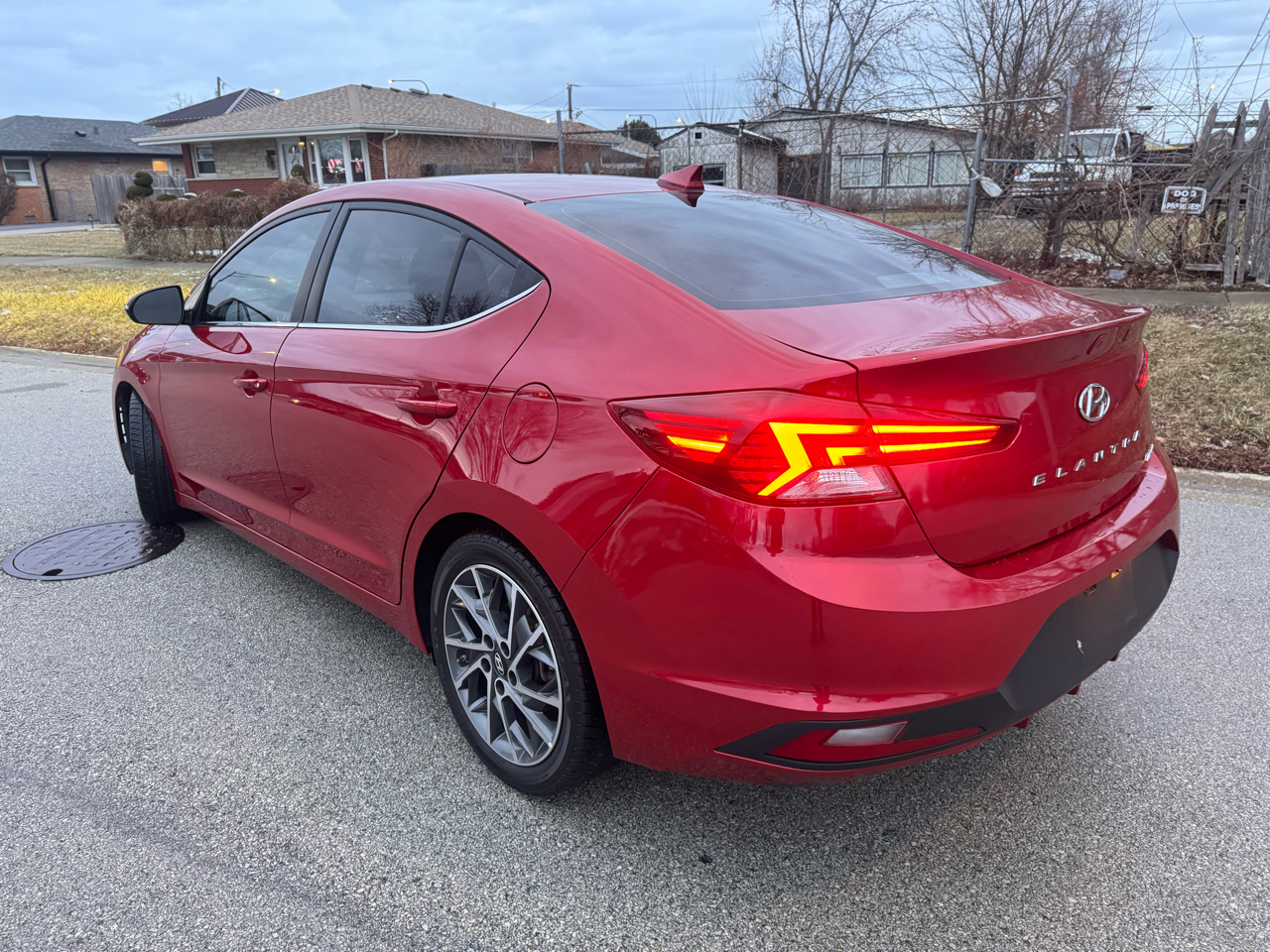Hyundai Elantra Limited Auto 2019