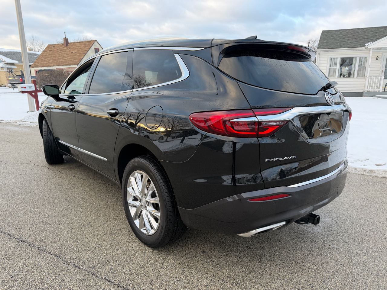 Buick Enclave FWD 4dr Premium 2021