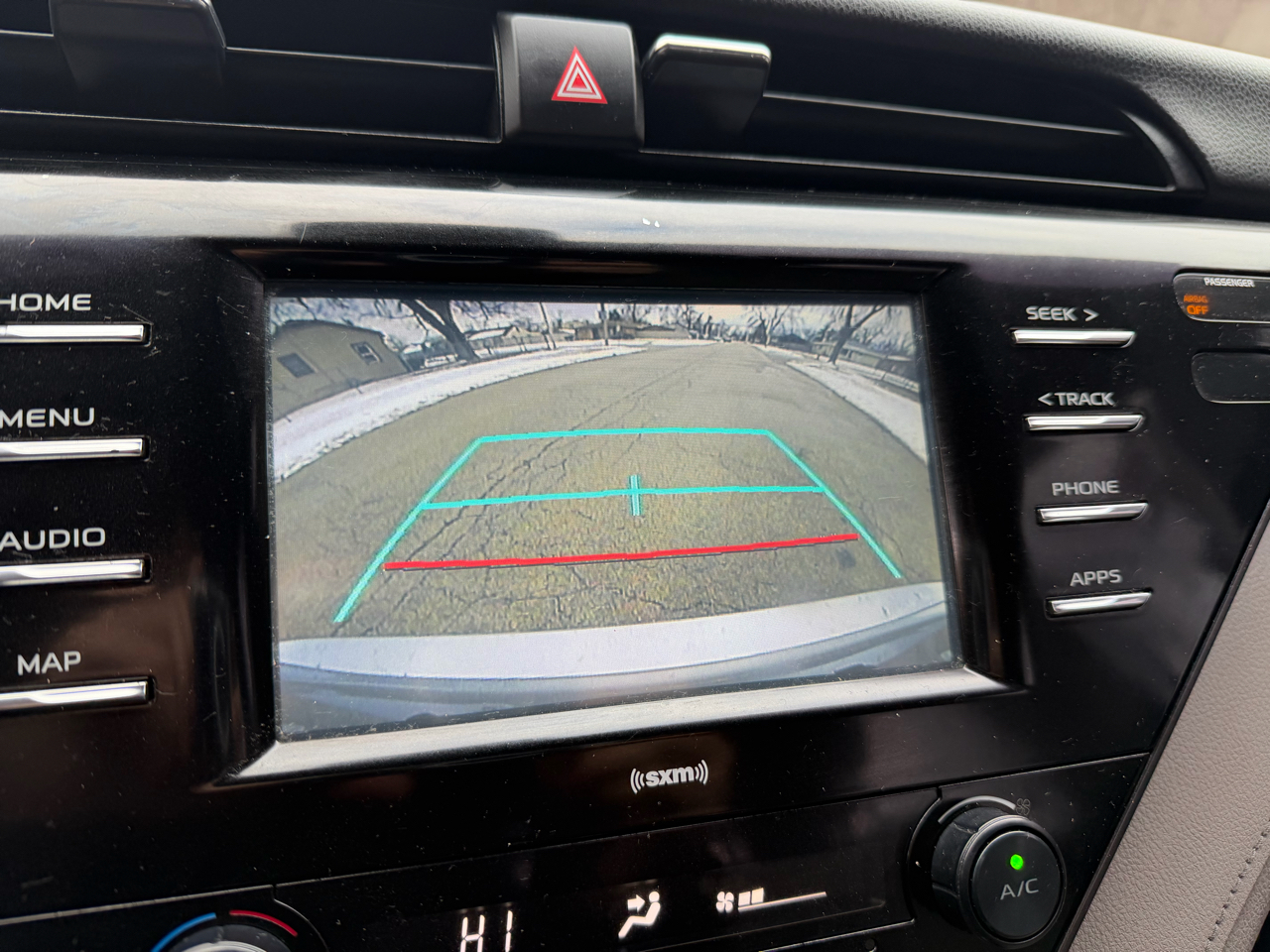 Toyota Camry SE Auto (Natl) 2020