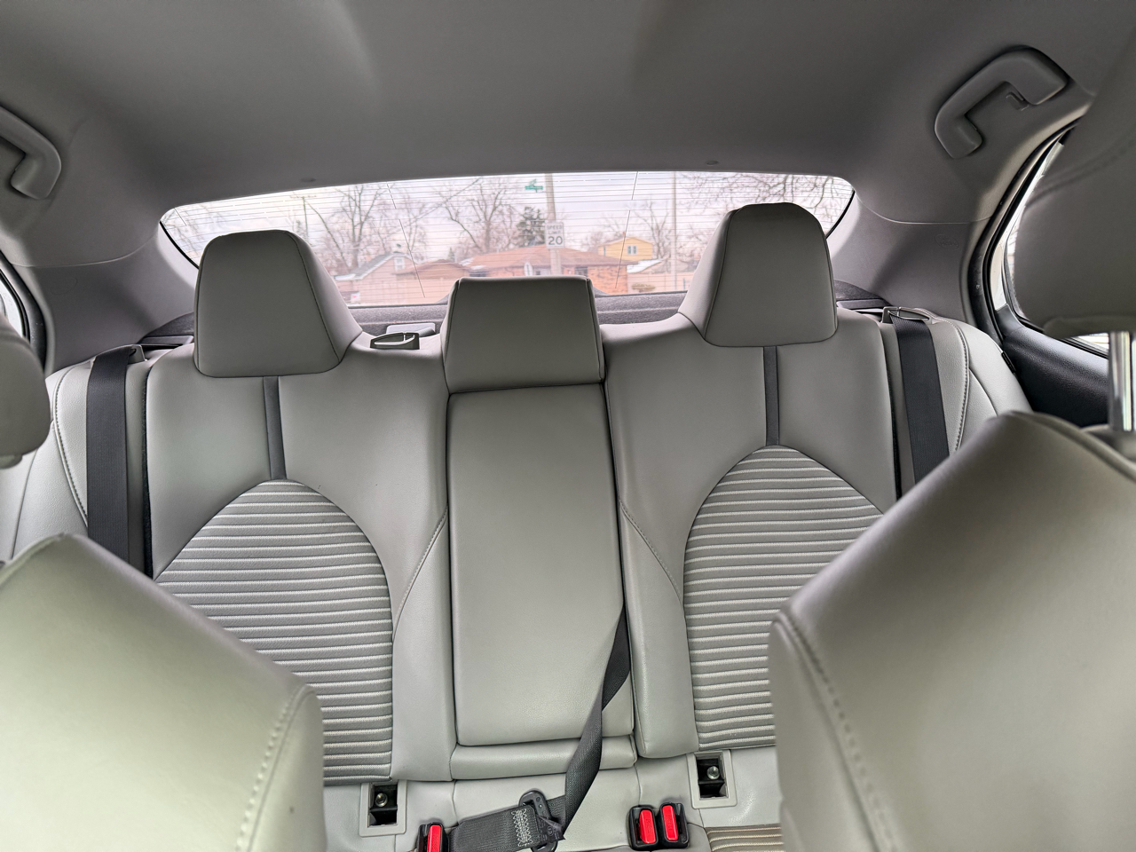 Toyota Camry SE Auto (Natl) 2020