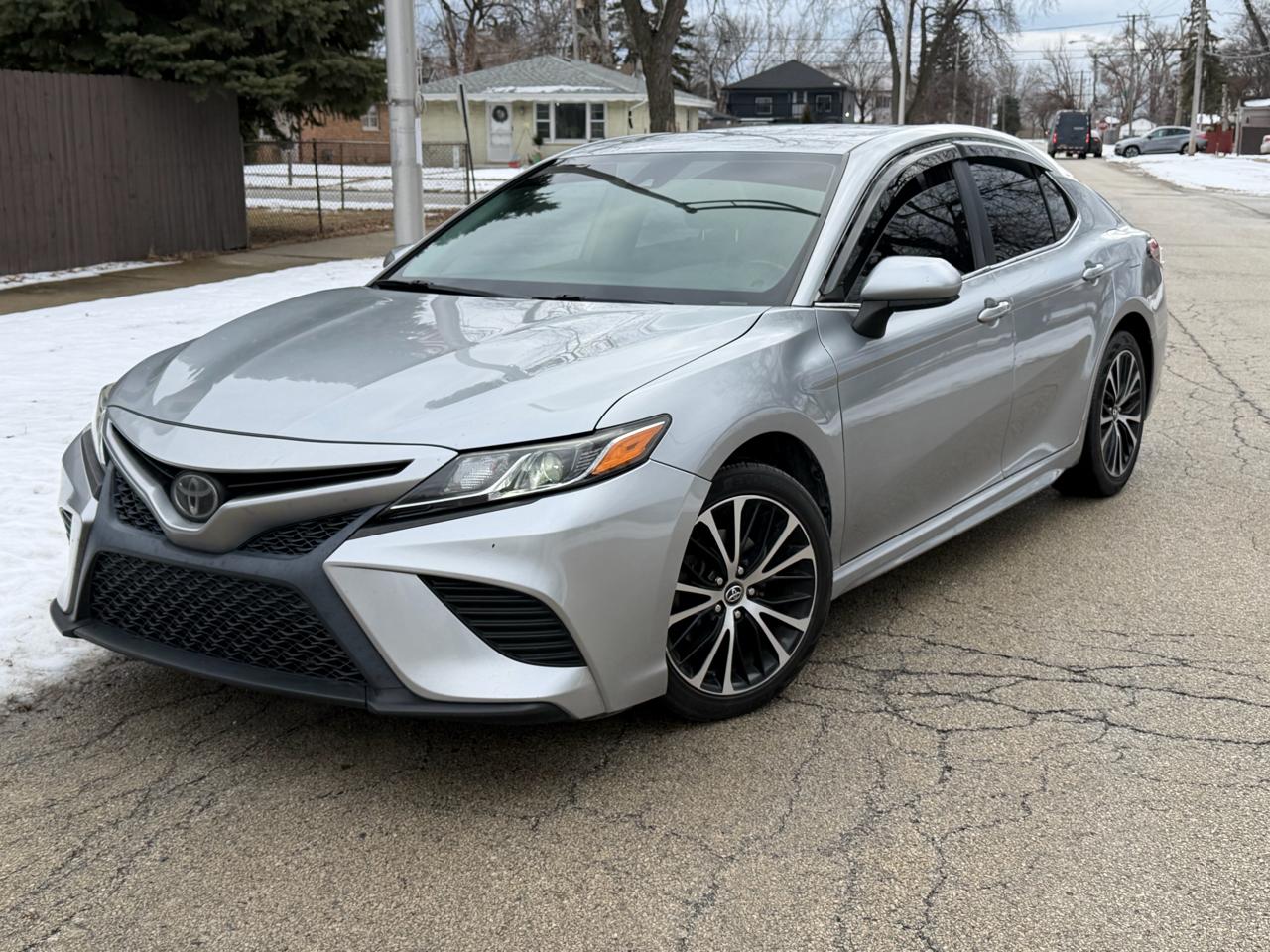 Toyota Camry SE Auto (Natl) 2020