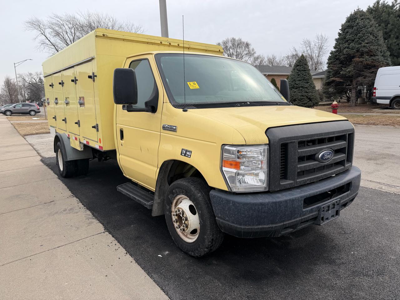 Ford E-Series Cutaway E-450 DRW 158" WB 2019