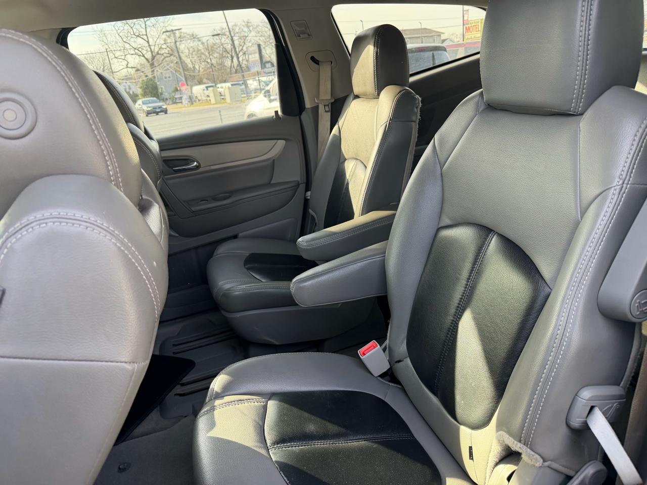 Chevrolet Traverse FWD 4dr LT w/2LT 2017