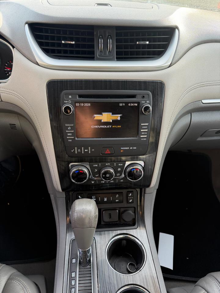 Chevrolet Traverse FWD 4dr LT w/2LT 2017