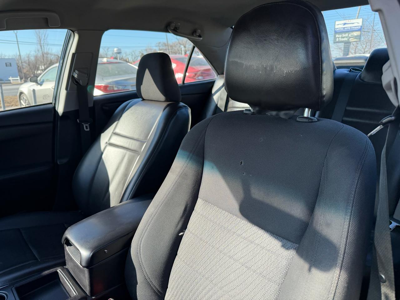 Toyota Camry 4dr Sdn I4 Auto XLE (Natl) 2015