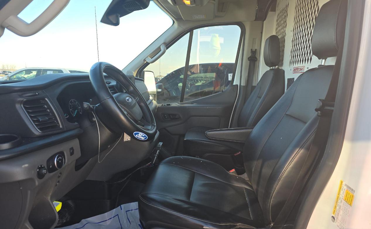 Ford Transit Cargo Van T-250 130" Med Rf 9070 GVWR RWD 2020