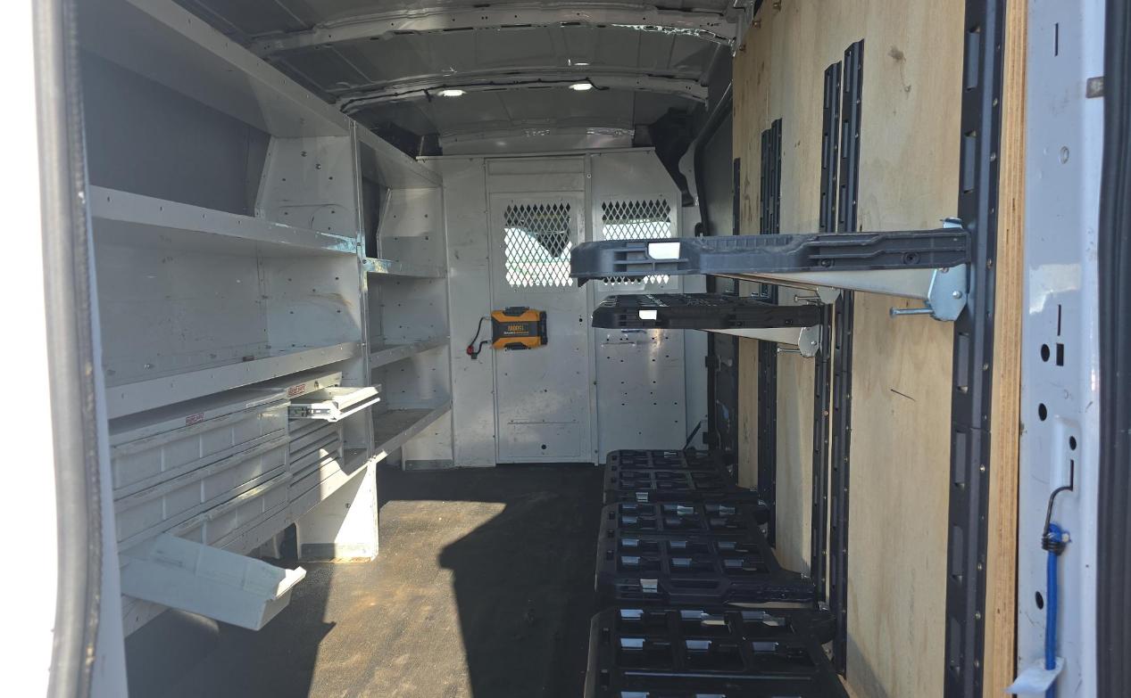 Ford Transit Cargo Van T-250 130" Med Rf 9070 GVWR RWD 2020