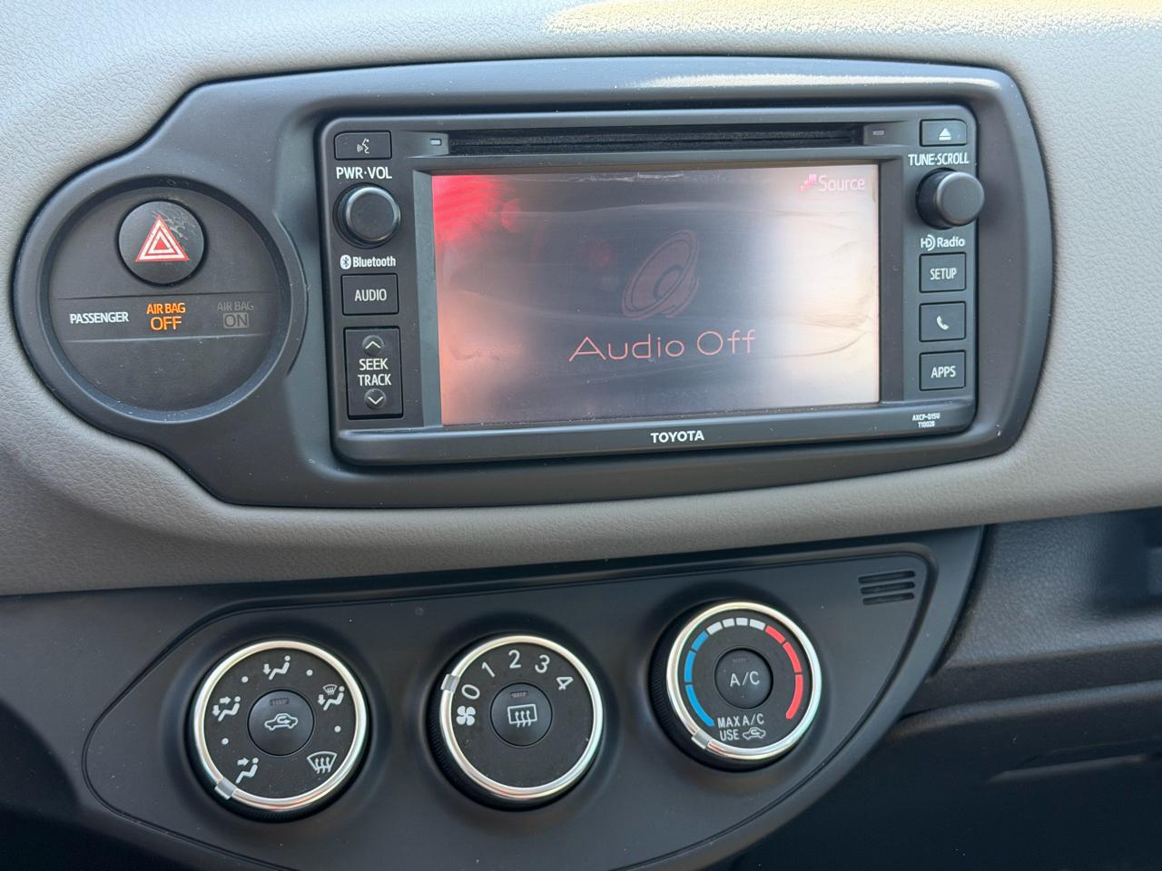 Toyota Yaris 3dr Liftback Auto LE (Natl) 2016