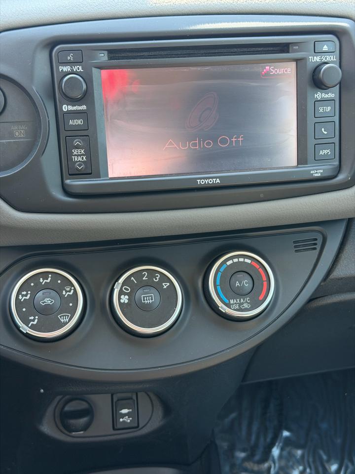 Toyota Yaris 3dr Liftback Auto LE (Natl) 2016