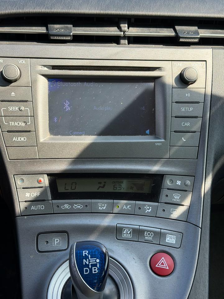 Toyota Prius 5dr HB Three (Natl) 2012