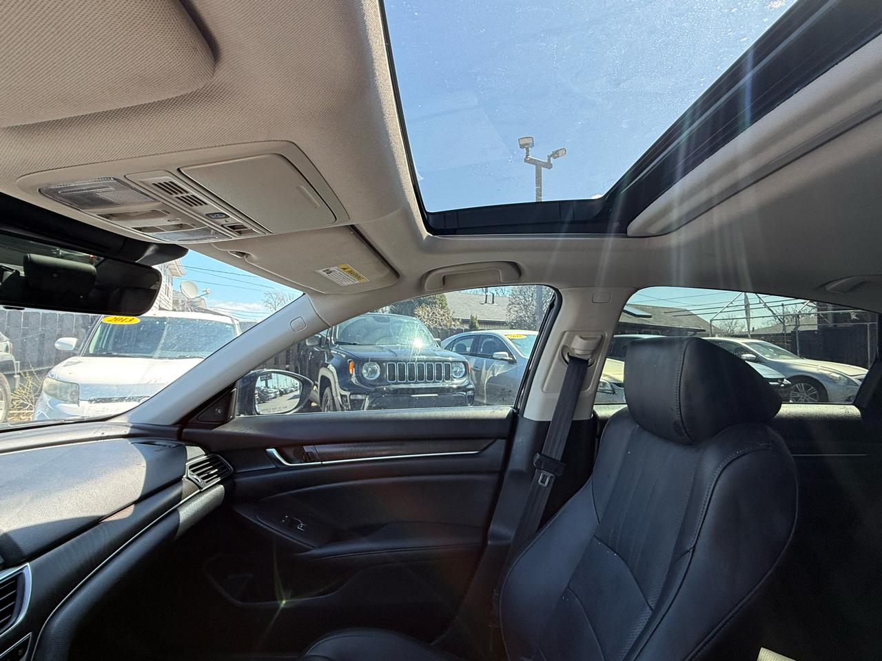 Honda Accord Hybrid Touring Sedan 2021