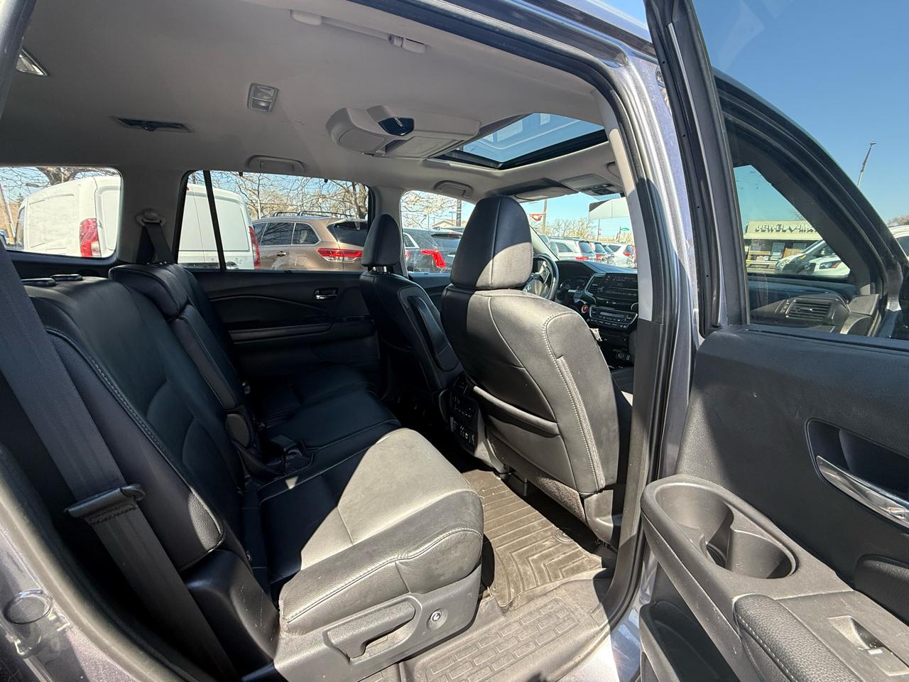 Honda Pilot Touring 8-Passenger AWD 2021