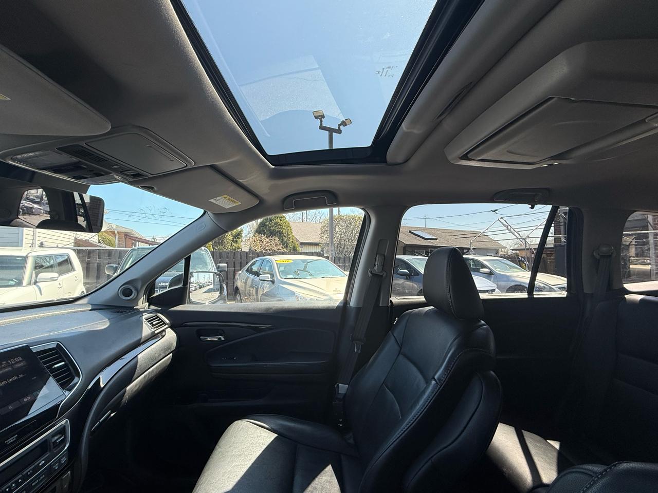 Honda Pilot Touring 8-Passenger AWD 2021