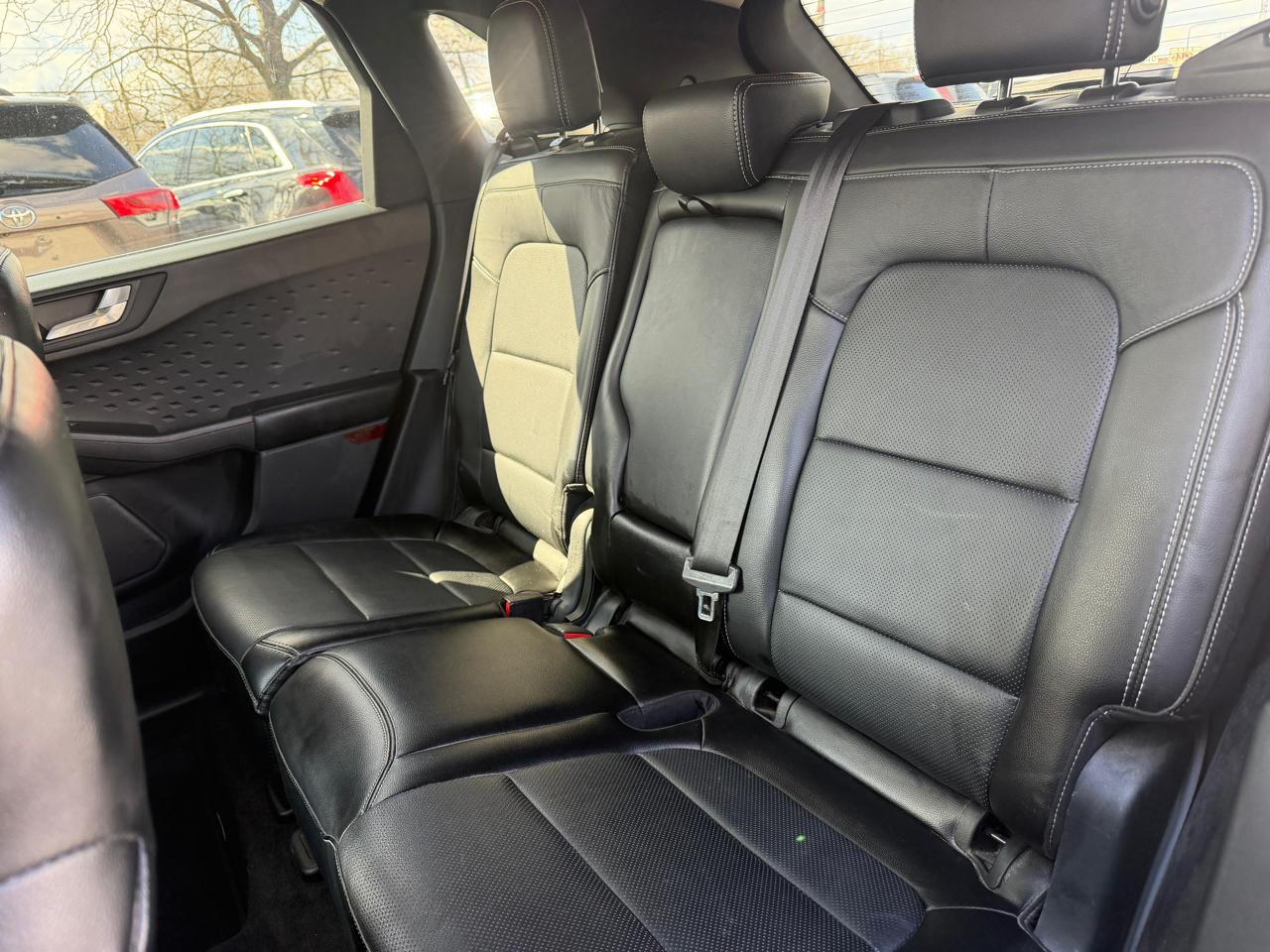 Ford Escape Titanium Hybrid AWD 2020