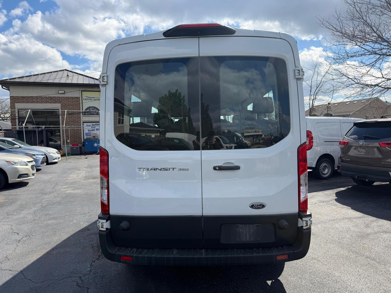 Ford Transit Passenger Wagon T-350 148" Med Roof XLT Sliding RH Dr 2018