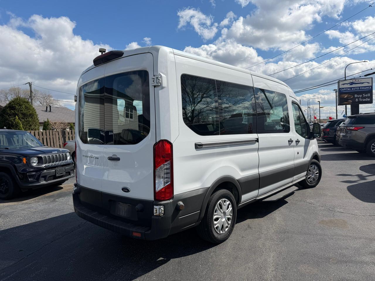 Ford Transit Passenger Wagon T-350 148" Med Roof XLT Sliding RH Dr 2018