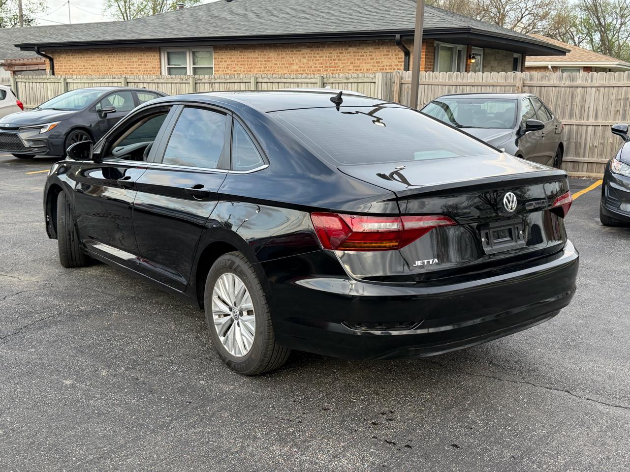 Volkswagen Jetta R-Line Auto w/SULEV 2019