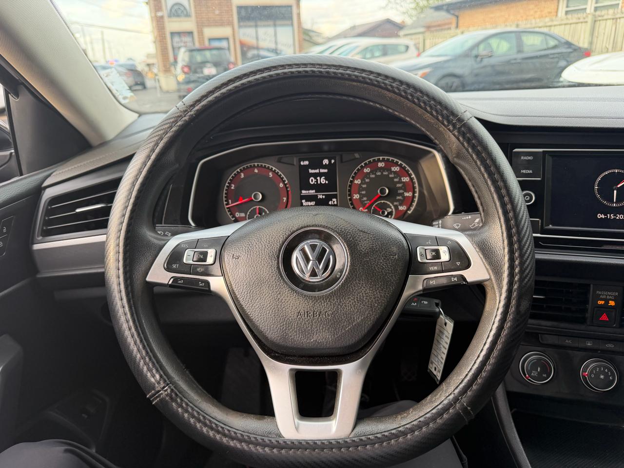 Volkswagen Jetta R-Line Auto w/SULEV 2019