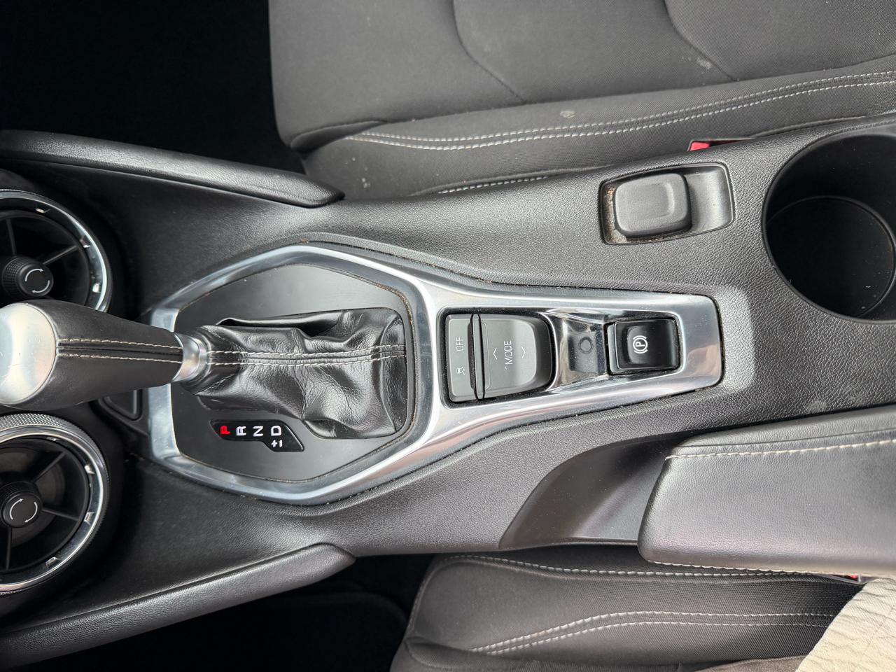 Chevrolet Camaro 2dr Cpe 1LT 2018