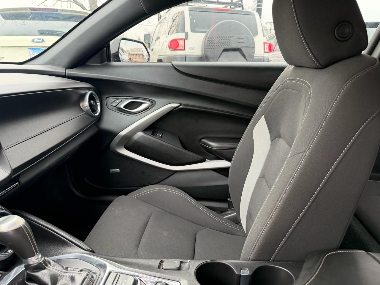 Chevrolet Camaro 2dr Cpe 1LT 2018