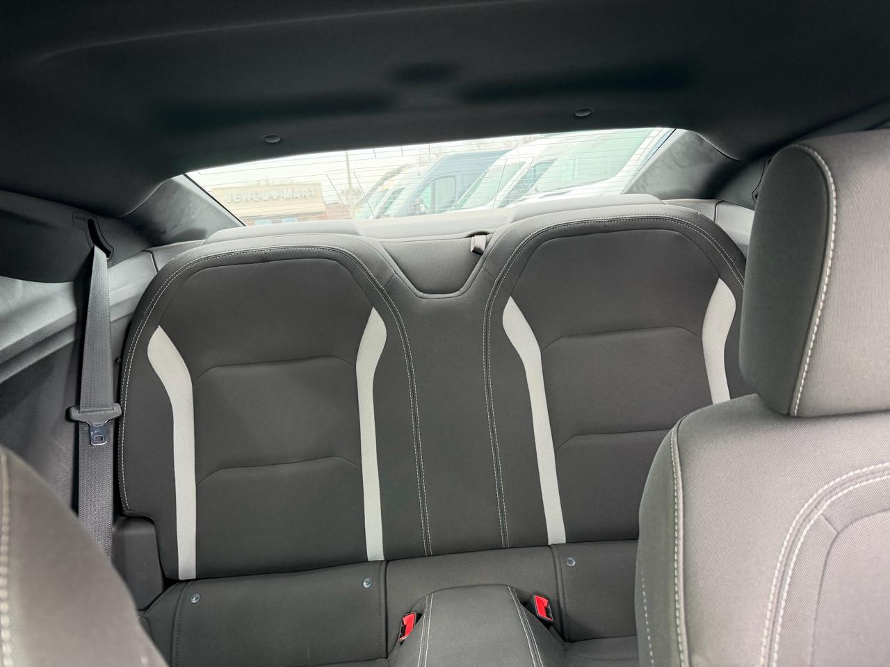 Chevrolet Camaro 2dr Cpe 1LT 2018