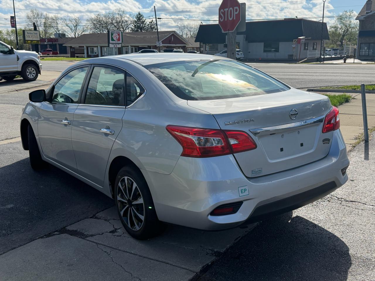 Nissan Sentra S CVT 2019