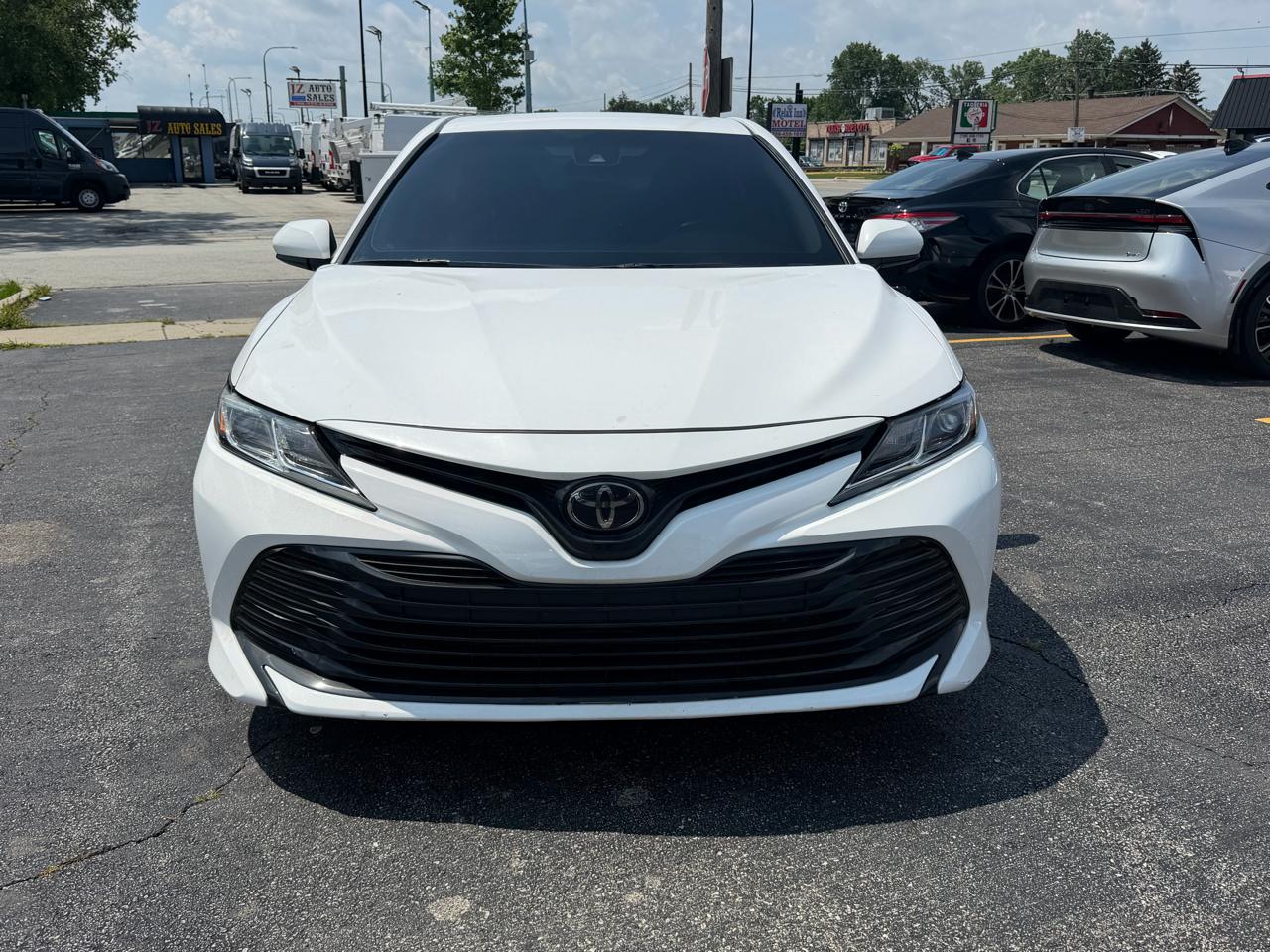 Toyota Camry LE Auto (Natl) 2020