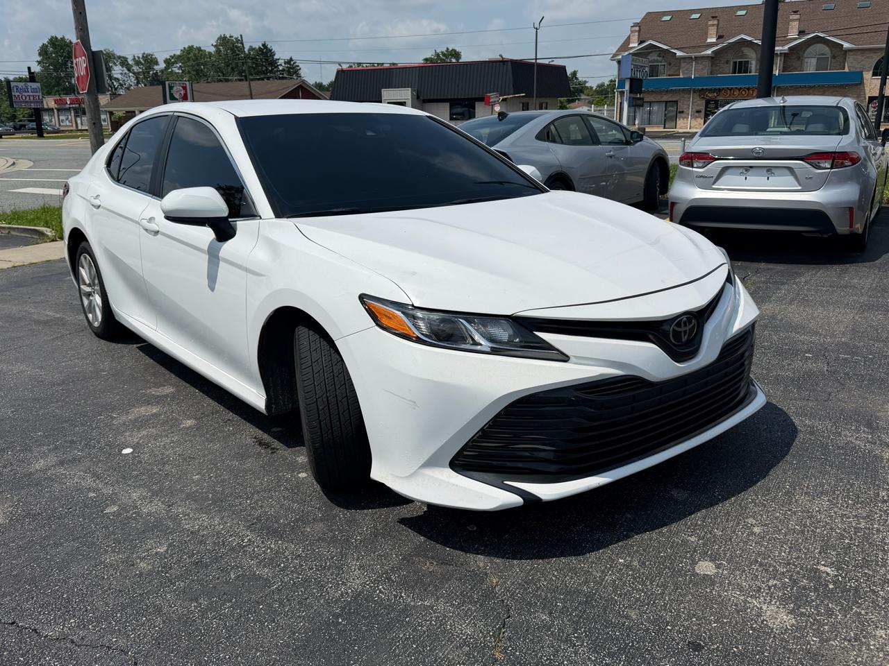 Toyota Camry LE Auto (Natl) 2020