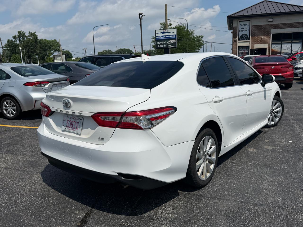 Toyota Camry LE Auto (Natl) 2020