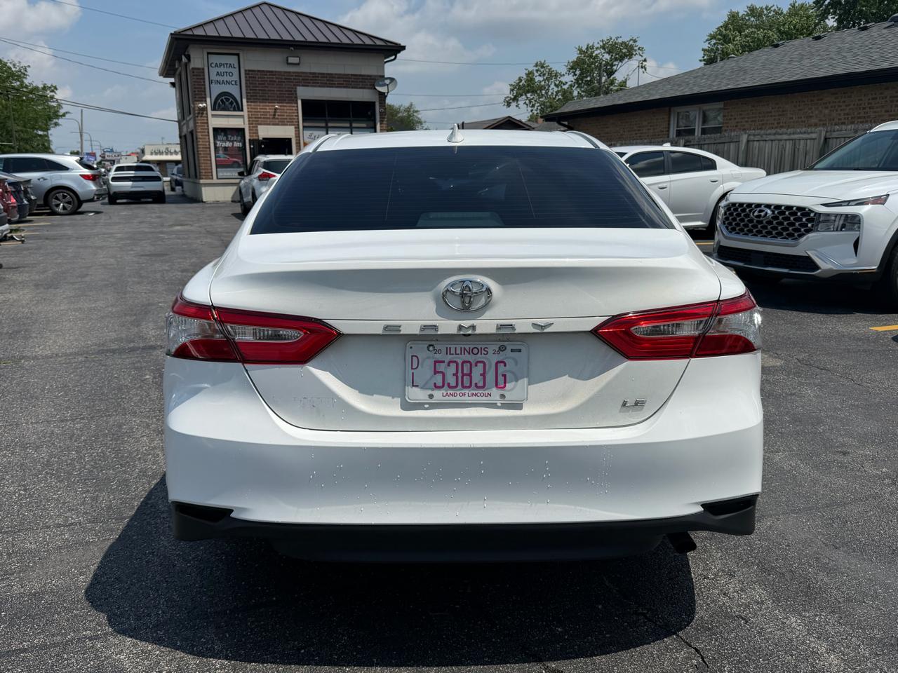 Toyota Camry LE Auto (Natl) 2020