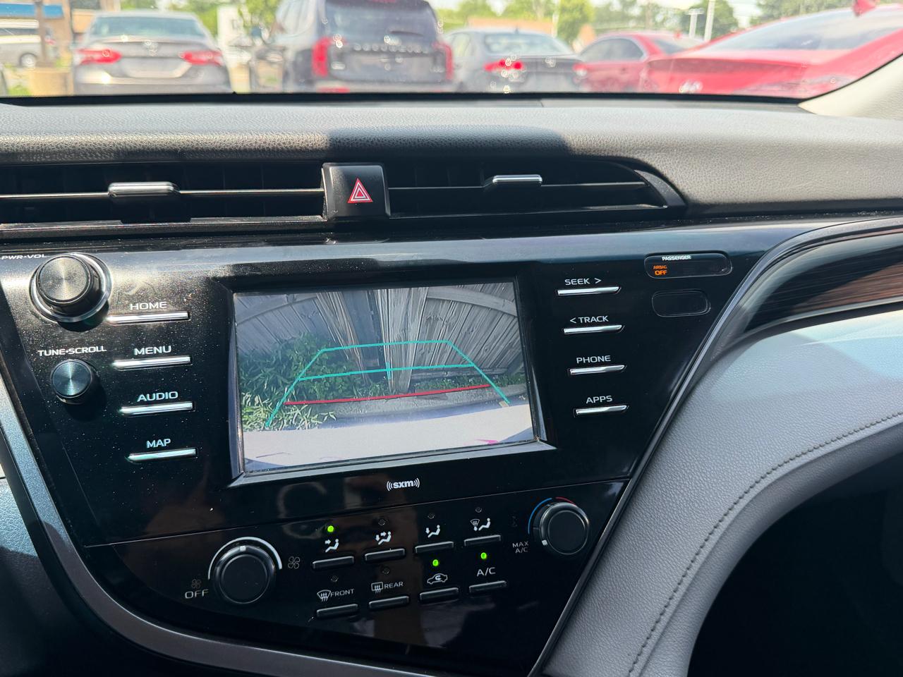 Toyota Camry LE Auto (Natl) 2020