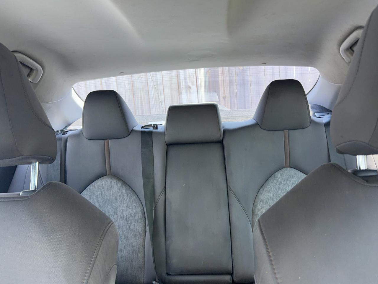 Toyota Camry LE Auto (Natl) 2020