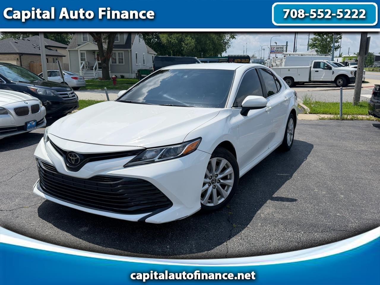 Toyota Camry LE Auto (Natl) 2020