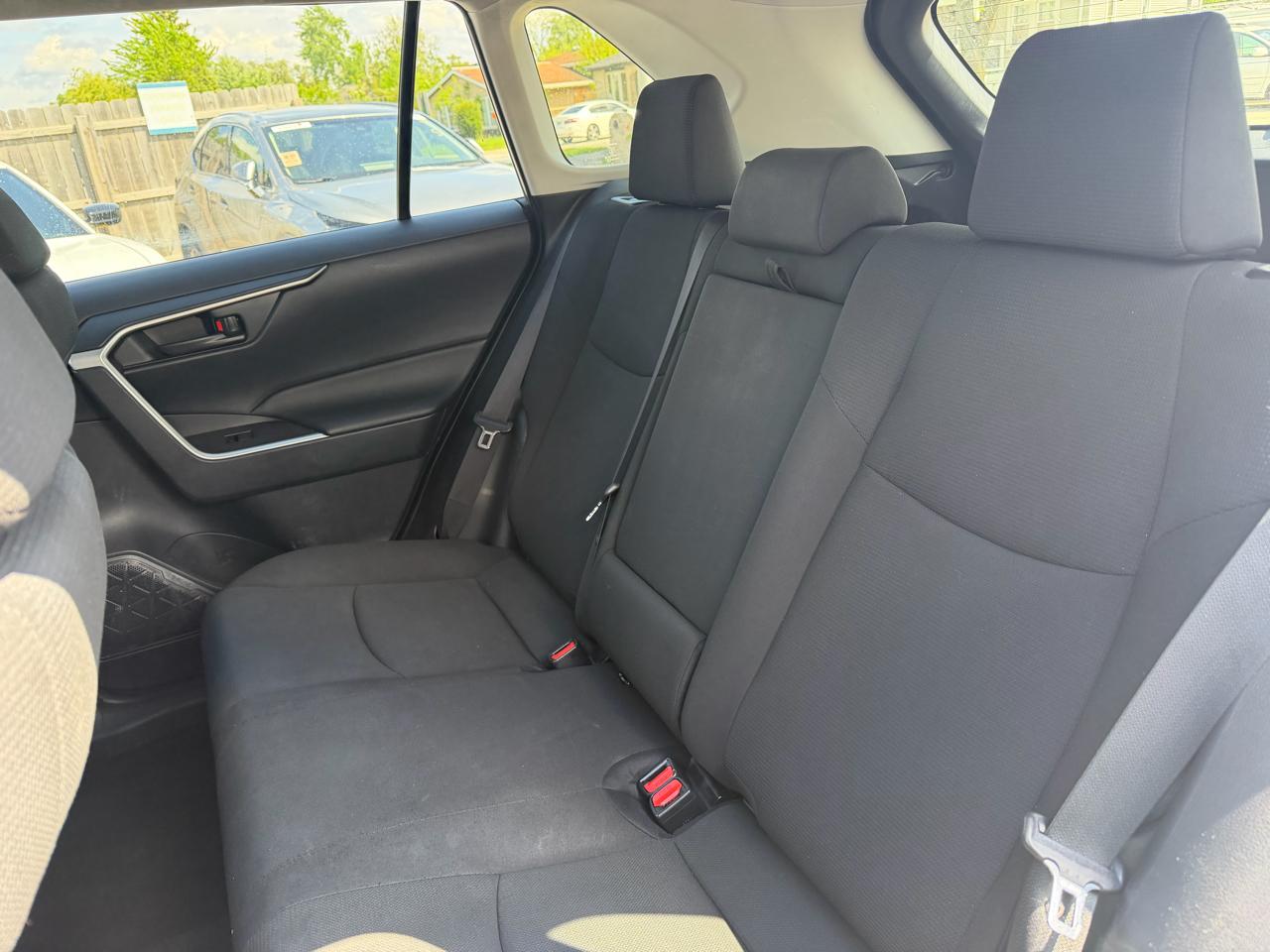 Toyota RAV4 Hybrid LE AWD (Natl) 2023