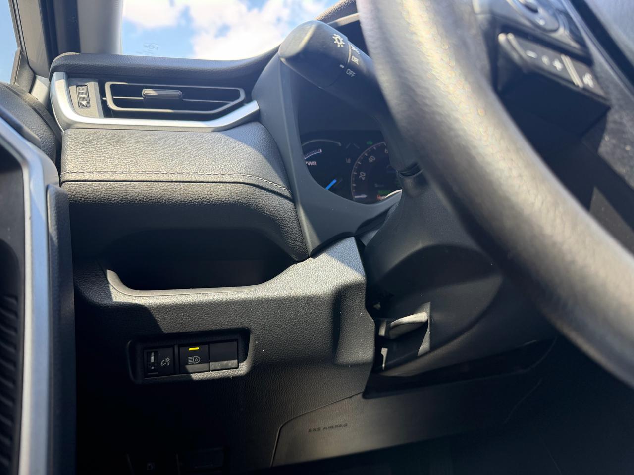 Toyota RAV4 Hybrid LE AWD (Natl) 2023