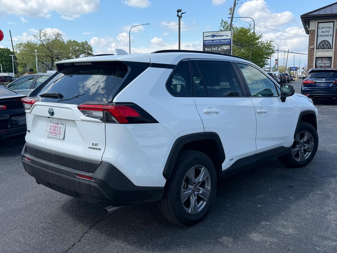 Toyota RAV4 Hybrid LE AWD (Natl) 2023
