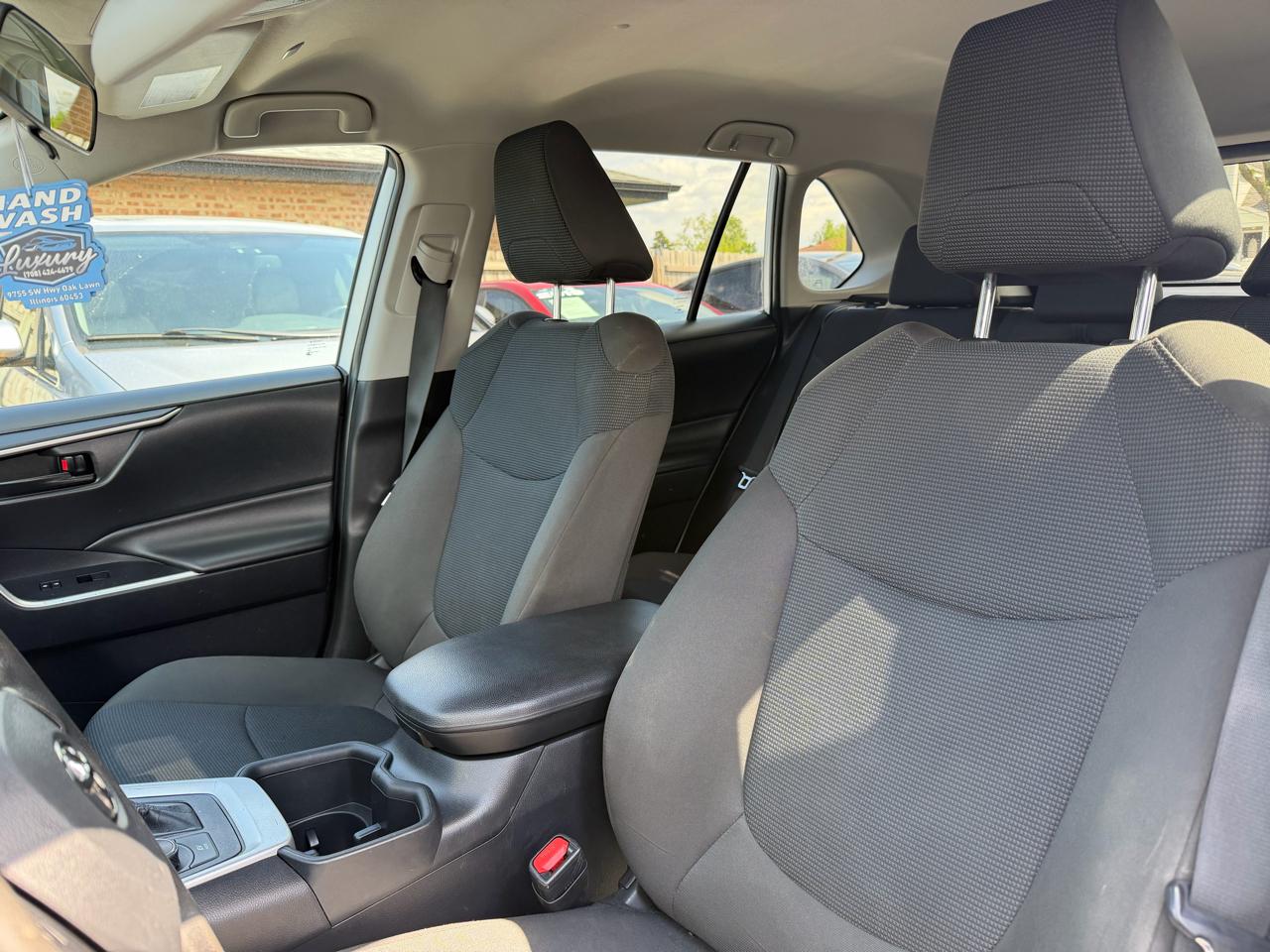 Toyota RAV4 Hybrid LE AWD (Natl) 2023