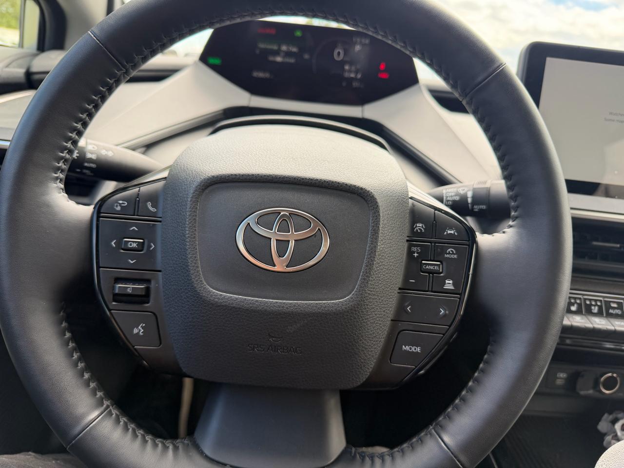 Toyota Prius Limited AWD (Natl) 2024