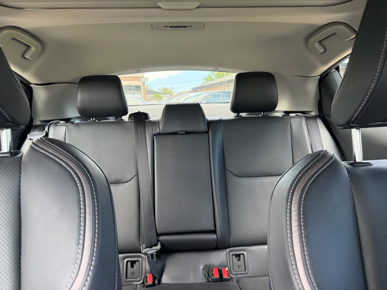 Toyota Prius Limited AWD (Natl) 2024