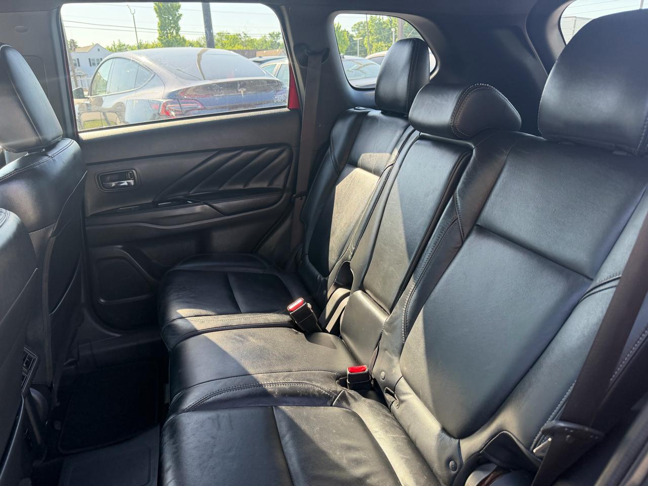 Mitsubishi Outlander PHEV SEL S-AWC 2020
