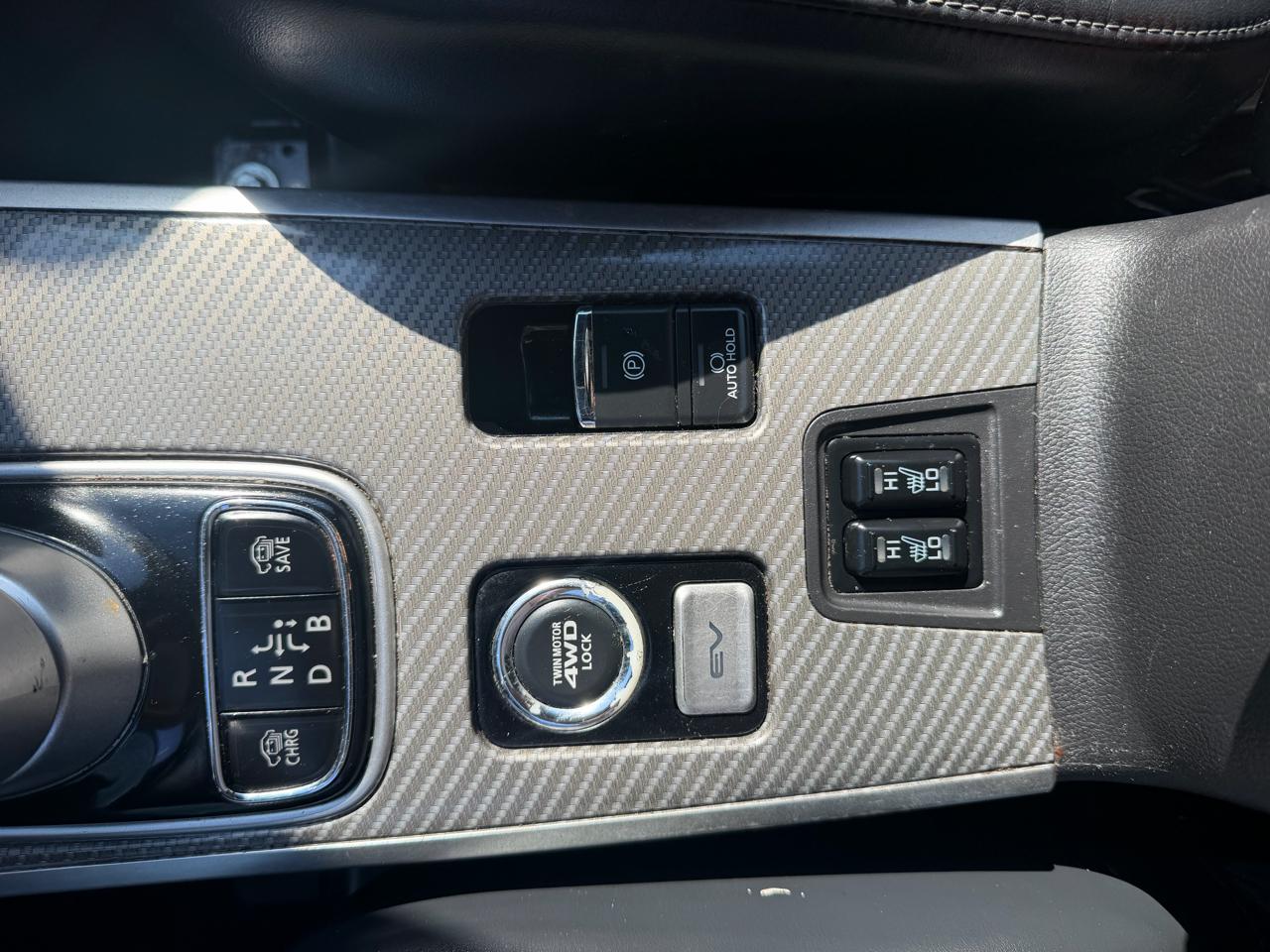 Mitsubishi Outlander PHEV SEL S-AWC 2020