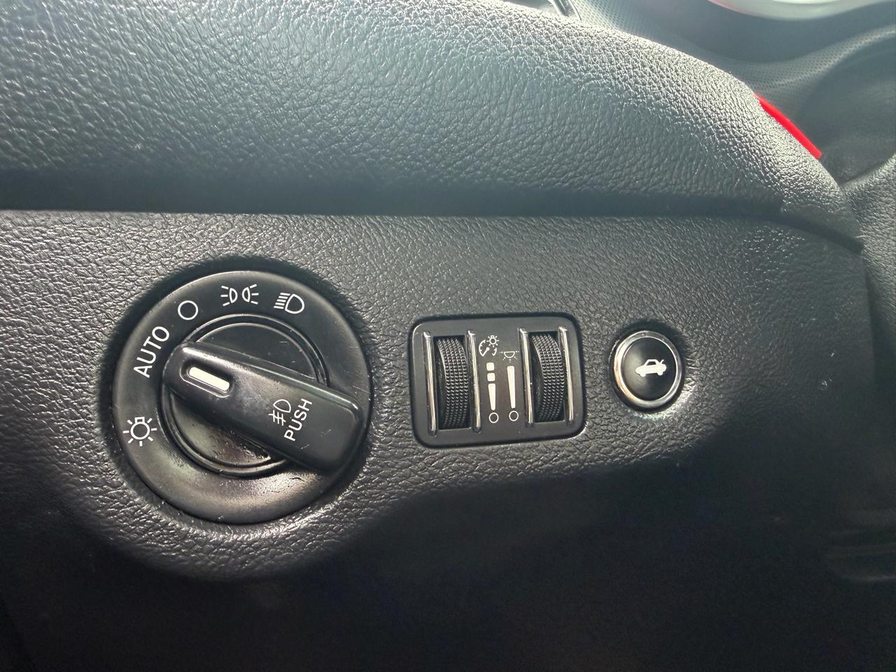 Dodge Challenger 2dr Cpe R/T Plus 2015