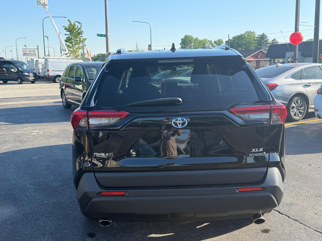 Toyota RAV4 Hybrid XLE AWD 2021